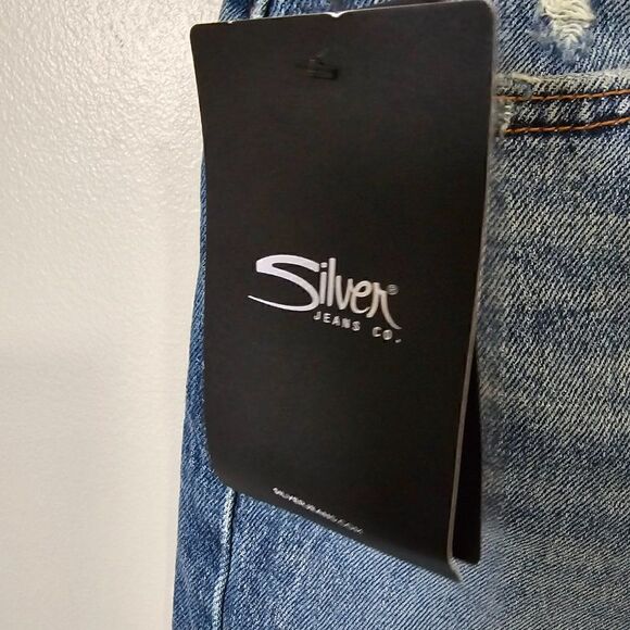NWT SILVER JEANS HIGHLY DESIRABLE UNIVERSAL FIT HI RISE SHORT ECO FRIENDLY 30W - Picture 10 of 16